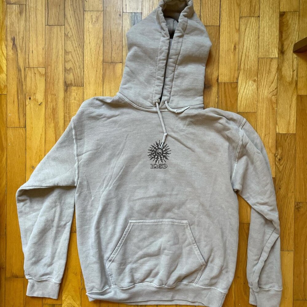 Urban Outfitters, tan hoodie, men’s XS, 2023-24 winter season